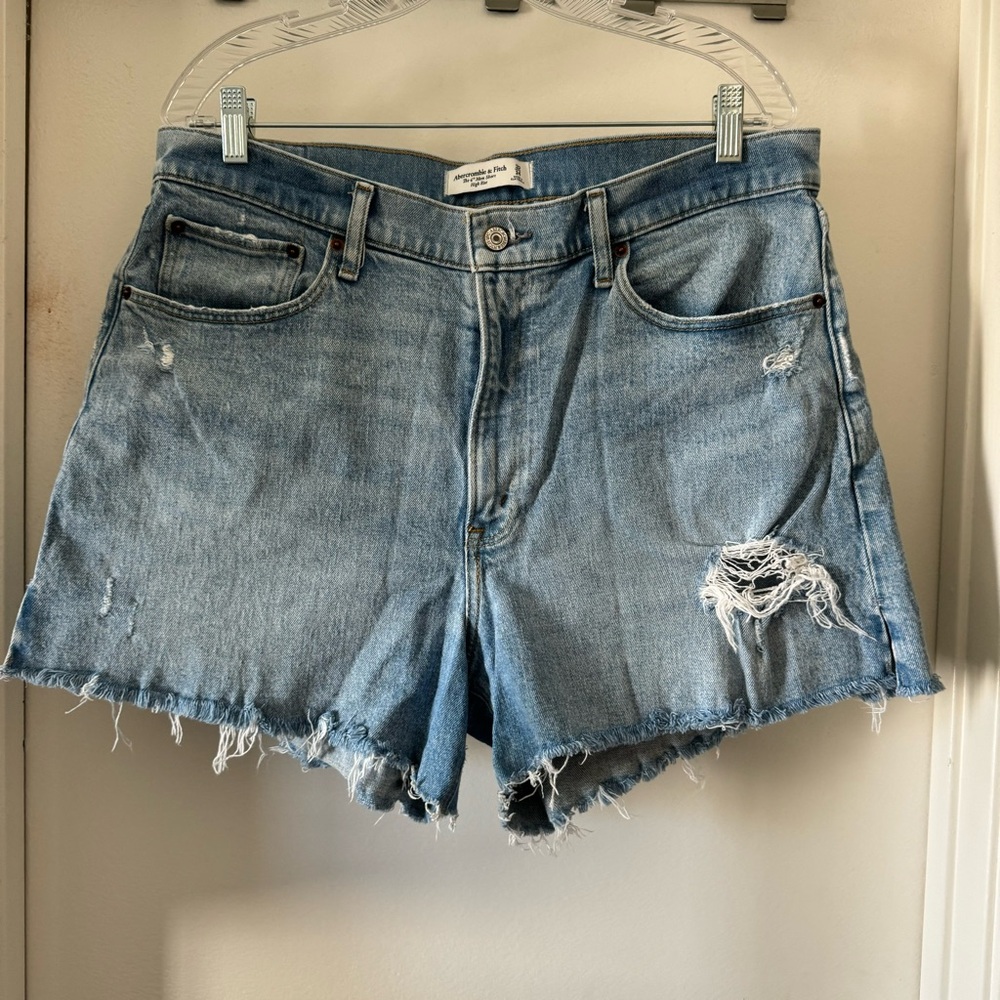 Abercrombie Curve Love Mom Shorts, Size 32